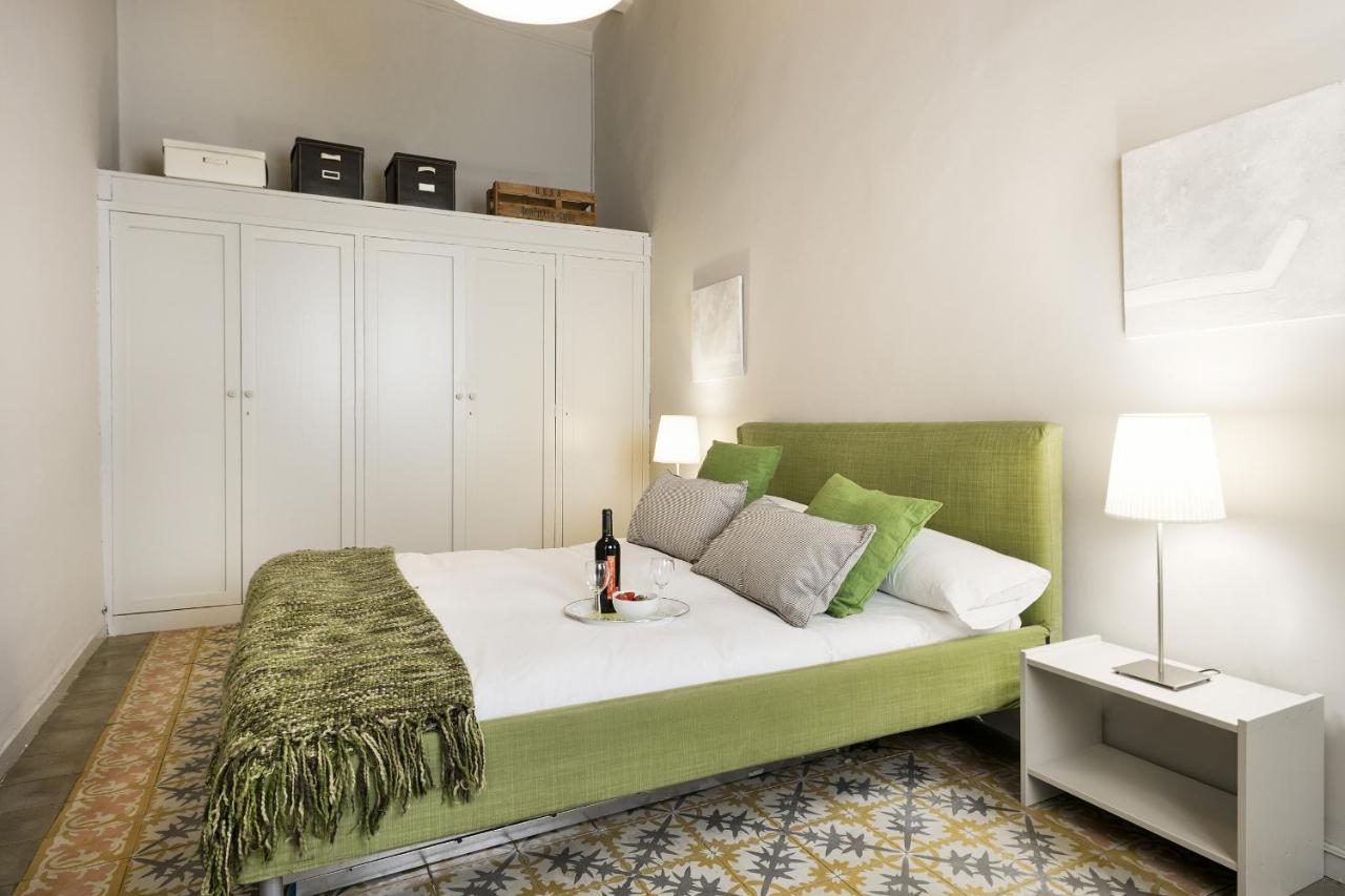 Ola Living Gaudi Apartment Barcelona Bagian luar foto